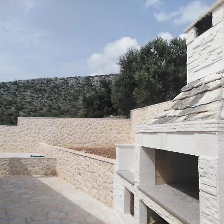 Apartment Braco Seget Vranjica